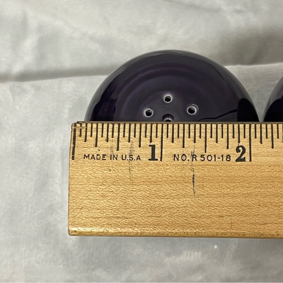 Modern Purple Ceramic Salt & Pepper Shakers Set‎ – Retro Eggplant Hue - Picture 2 of 6